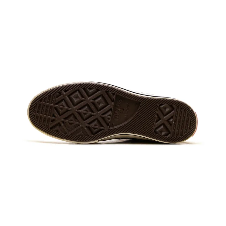 converse-chuck-taylor-all-star A17696C