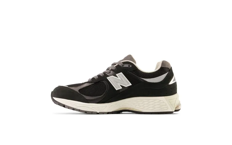 New Balance 2002R Black Castlerock (M2002RNC)