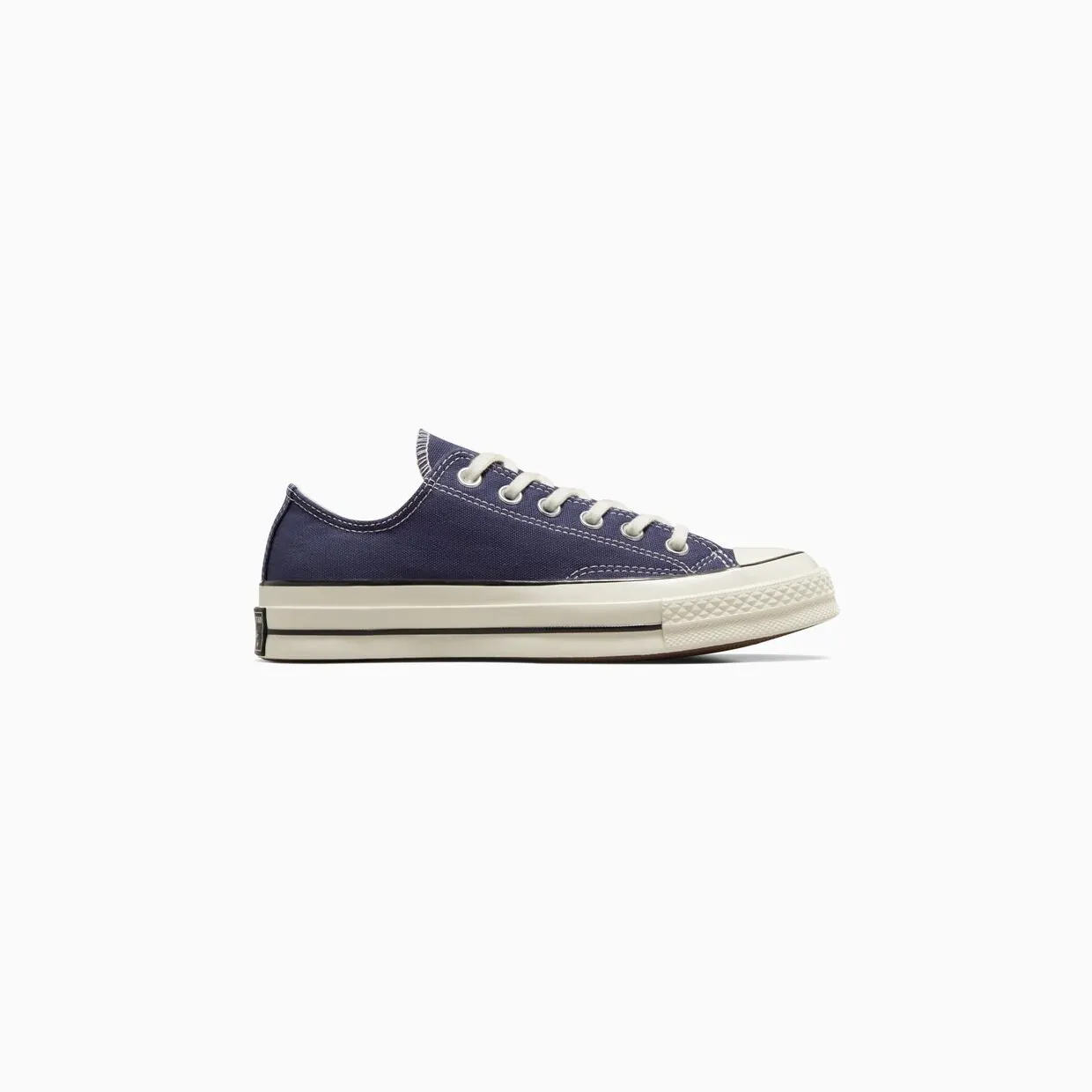 converse-chuck-taylor-all-star A04592C