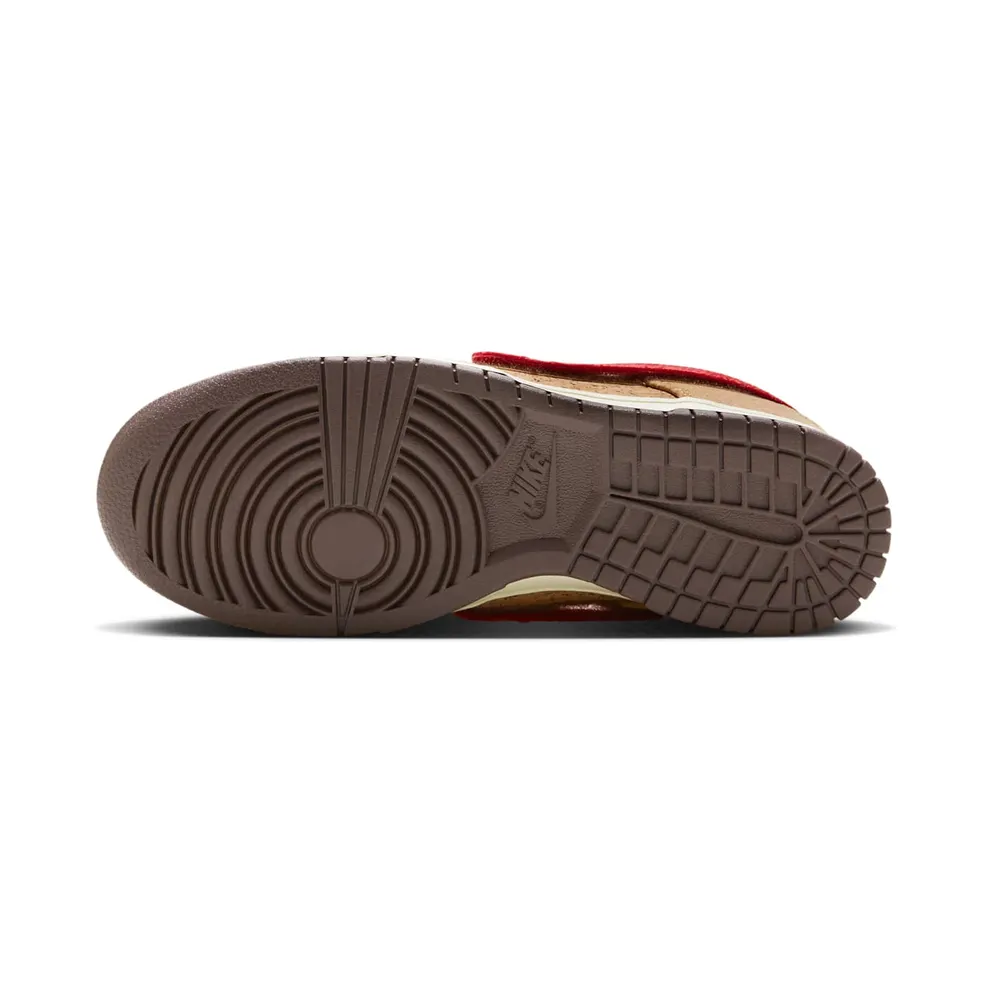 Nike Dunk Low SP “Cork” (FN0317-121)