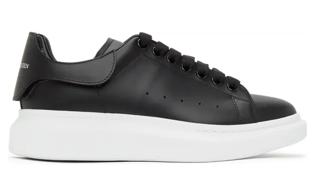 Alexander McQueen Black Interchangeable Tab Oversized Sneakers (625161WHYB9)