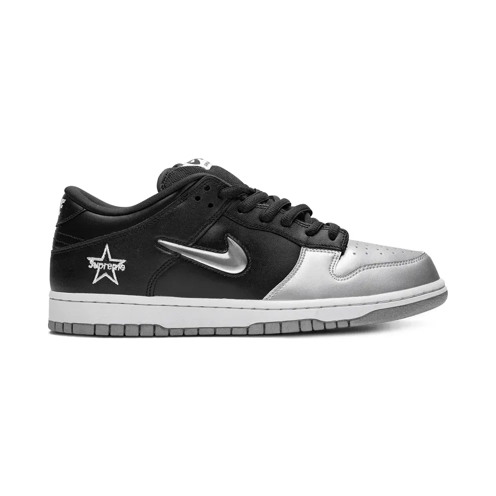 Nike x Supreme ‘SB Dunk OG’ – Gold (CK3480)