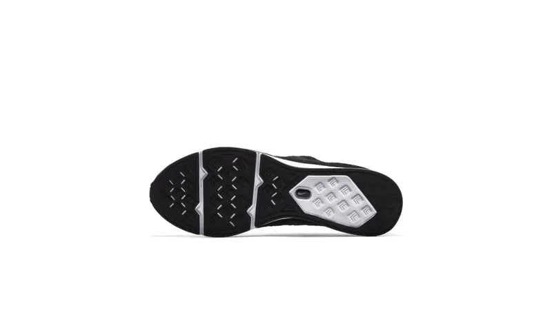 Nike  Flyknit Trainer Black White (2018) Black/White-Black (AH8396-007)