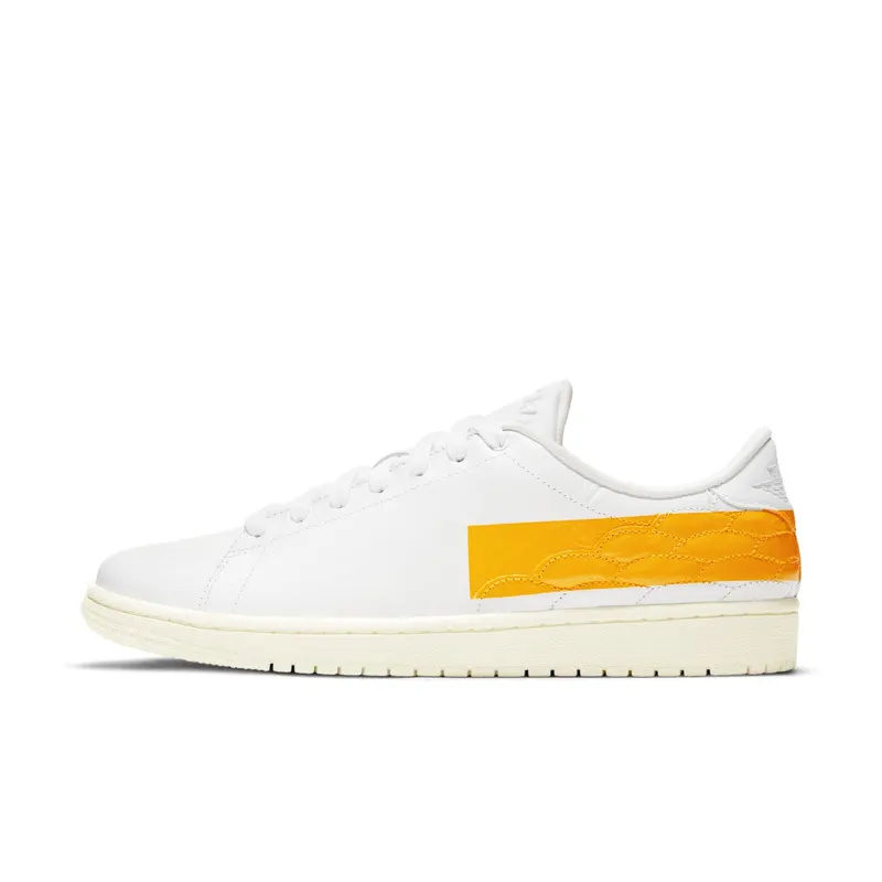 Jordan 1 Low Centre Court “University Gold” (DJ2756-102)