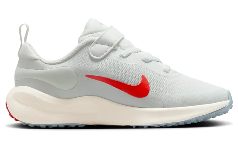 nike-revolution FB7690-104
