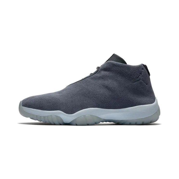 Jordan Future “Light Carbon / Gridiron / Football Grey / Metallic Silver” (AT0056-002)