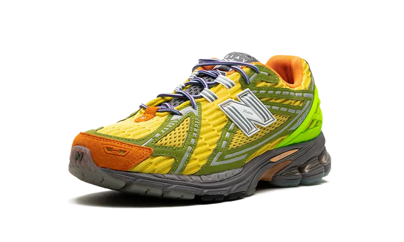 New Balance 1906R “Action Bronson – Scorpius” (M1906RBR)