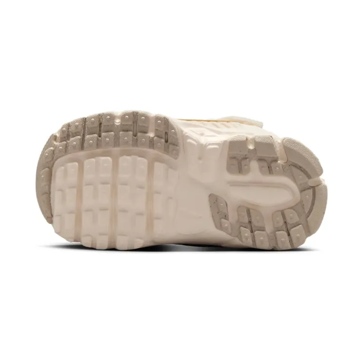 nike-vomero HF7000-106