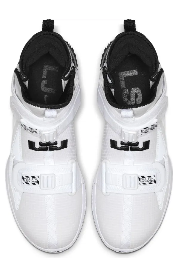 nike-lebron-soldier-13 CN9809-113