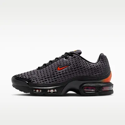 Nike TN Air Max Plus VII Black Medium Ash – “Black / Dark Coppper / Medium Ash / Bright Crimson” (HQ2197-002)