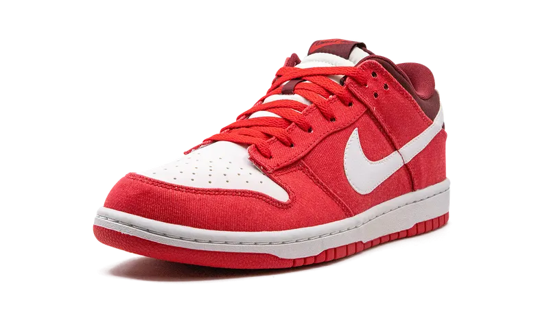 Nike Dunk Low “Hyper Red” (318019-604)