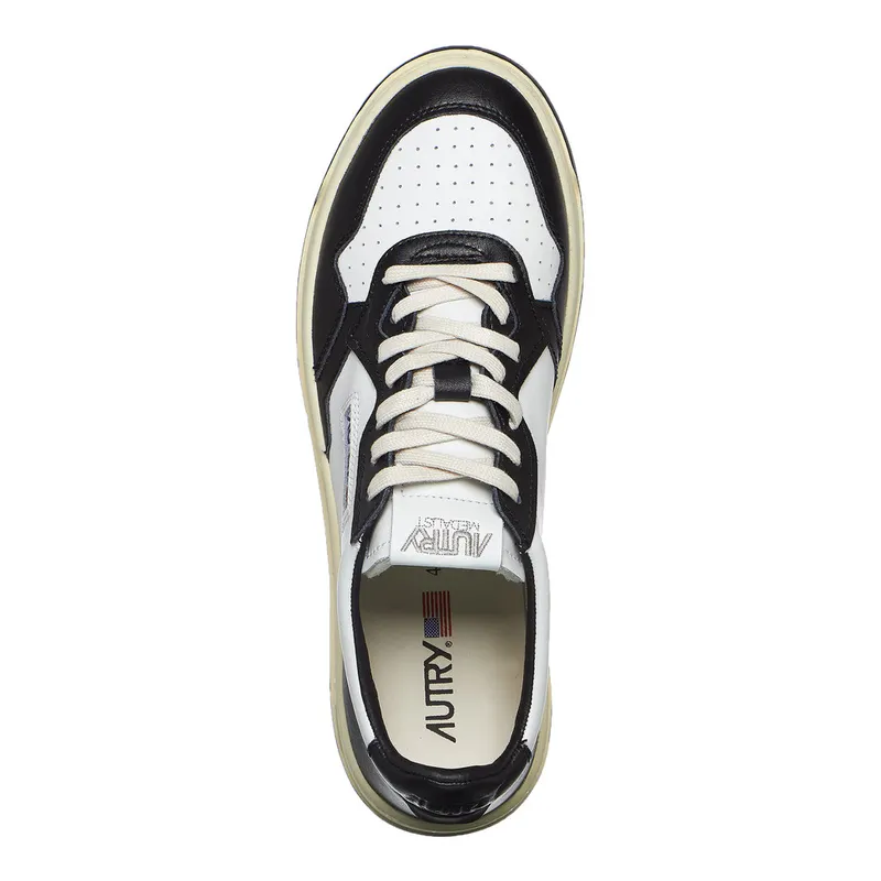 Autry Medalist Low White / Black (AULMWB01)