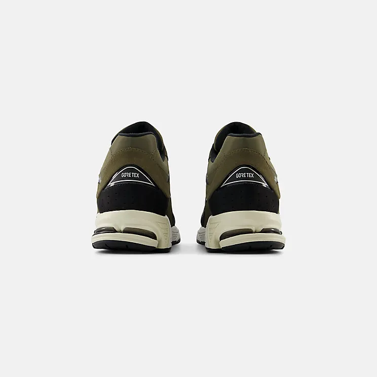 new-balance-2002r M2002RXU