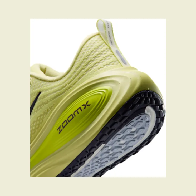nike-vomero-plus HV8154310