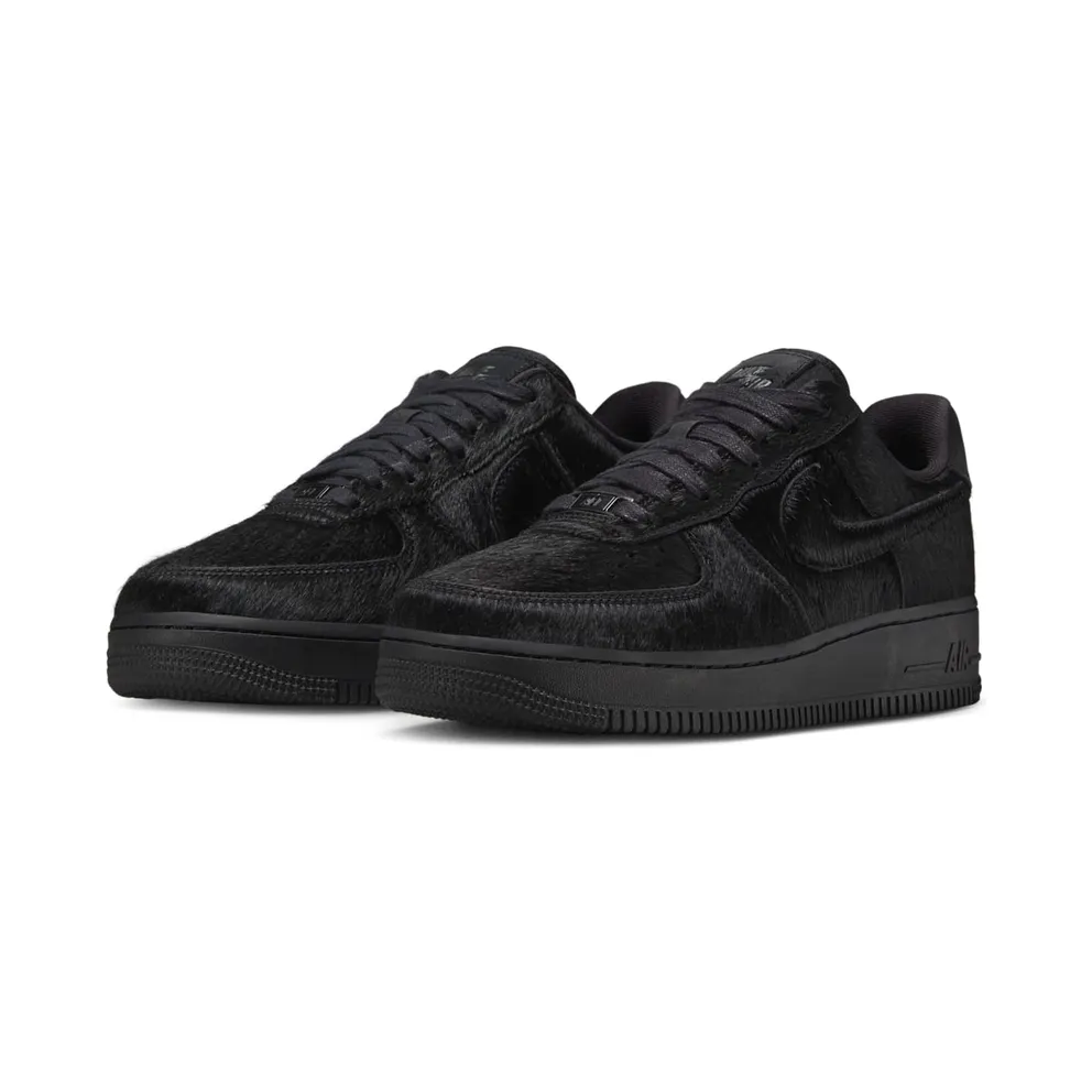 Nike AIR FORCE 1 ’07 “Triple Black Pony Hair” (II7398-001)
