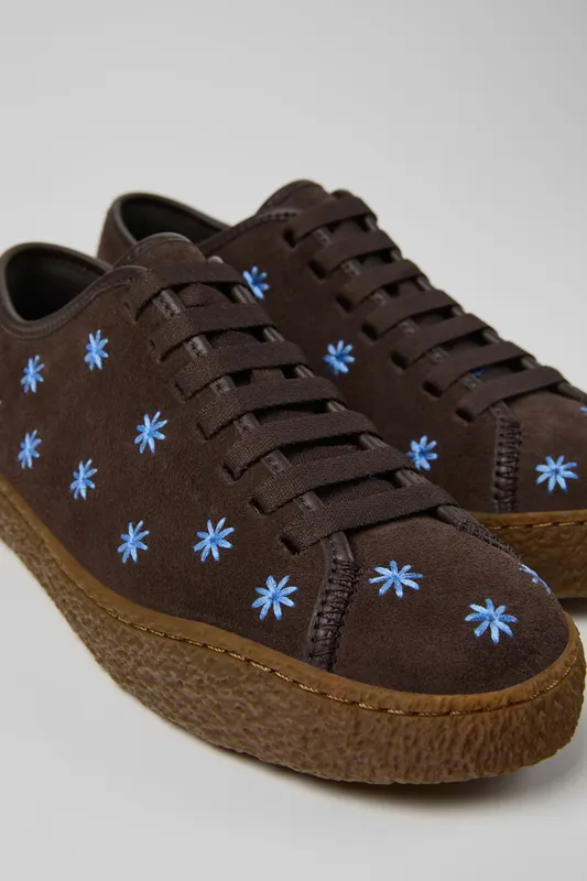Camper Peu Terreno with Flowers – Brown (K201824004)
