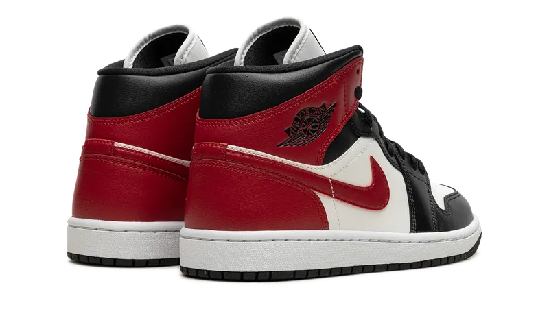 AIR Jordan 1 MID “Black Toe” (BQ6472-160)