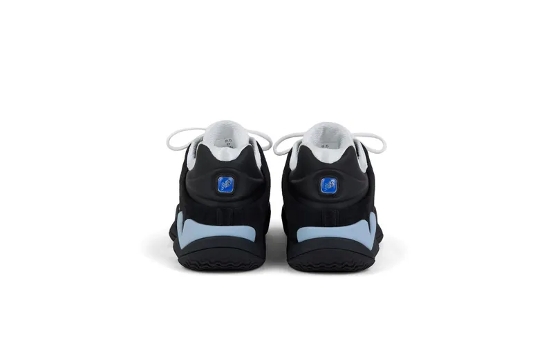 New Balance Maxey v1 (UMAX2NK): de eerste signature van Tyrese Maxey (6)