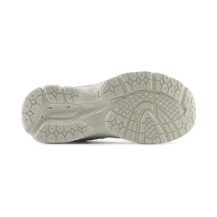 new-balance-2002r GC2002WH