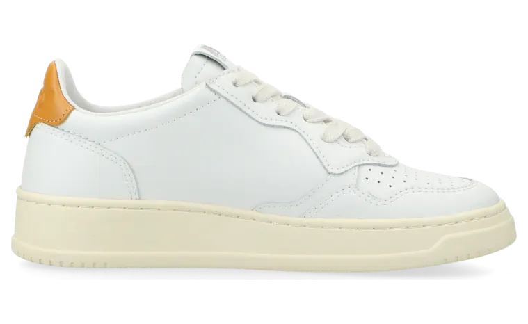 Autry Medalist Low W (leat / cleat white / hny ylw) – AULWLL70 (3)