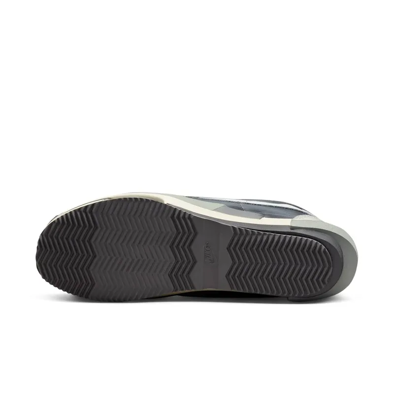 Nike Zoom Cortez SP sacai Iron Grey (DQ0581-001)