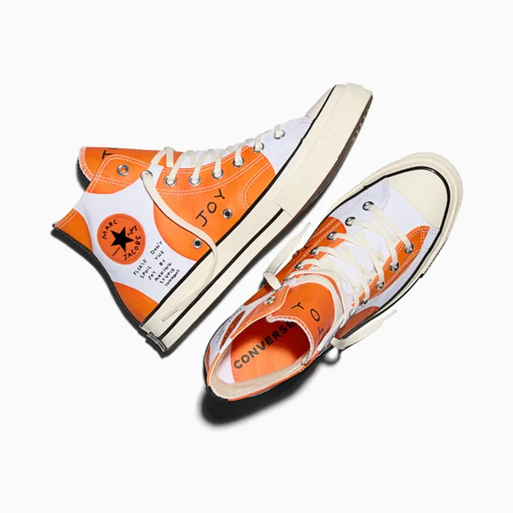 converse-chuck-taylor-all-star A19269C