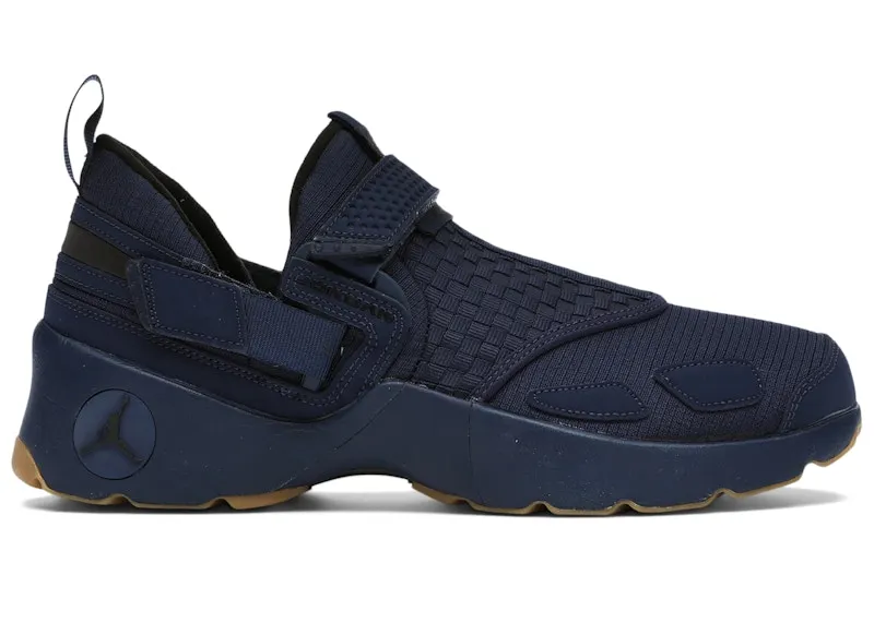 Jordan Trunner LX Navy Gum Midnight Navy/Black-Gum Yellow (897992-401)