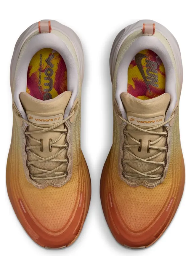 nike-vomero-plus IV4522-200