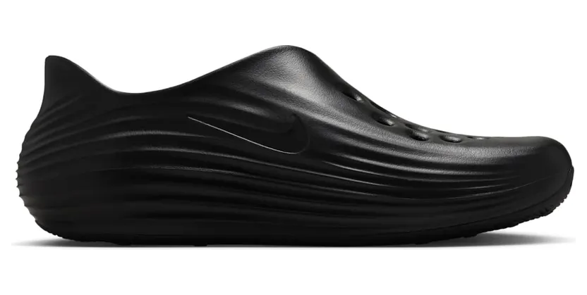 Nike Reactx Rejuven8 “Triple Black”: de makkelijkste keuze in je kast (3)