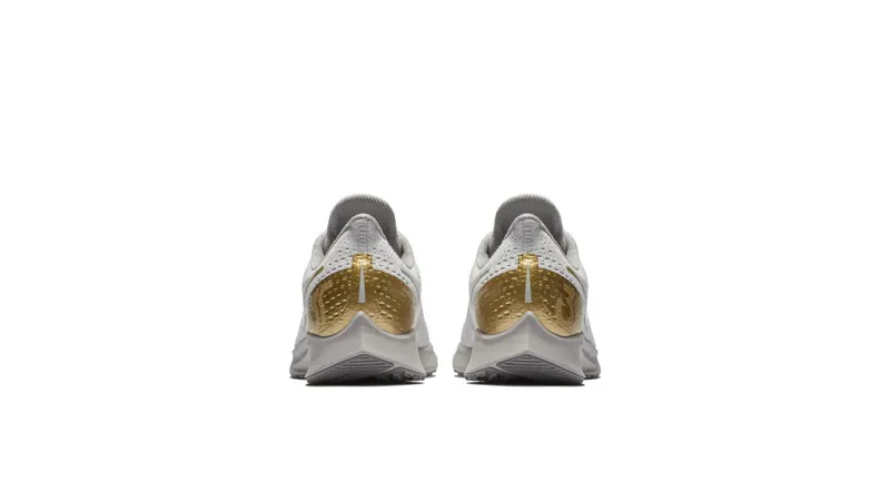 Nike Air Zoom Pegasus 35 Vast Grey Metallic Platinum (W) Vast Grey/Metallic Platinum-Atmosphere Grey-Gunsmoke (AV3046-001)