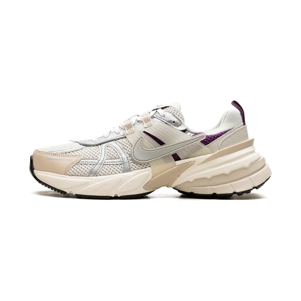 Nike V2K Run Prm “Light Bone” (HF4305-072)