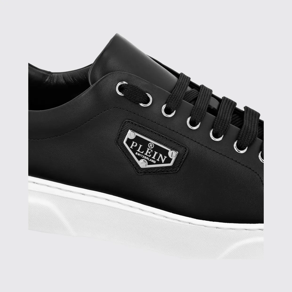 Philipp plein Smooth Leather Low-Top Sneakers with Applied Side Logo Black (UADSUSC0701PLE075N02) (2)