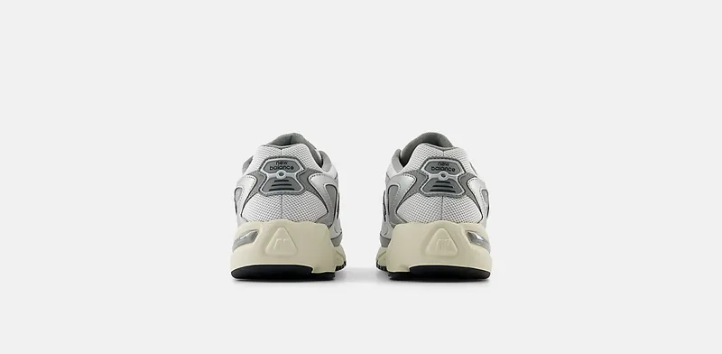 New Balance 725v1 “Metallic Silver Slate Grey” (ML725CD)