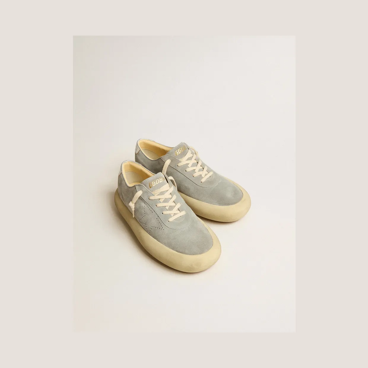 Golden Goose Space-Star Shoes In Ice-Gray Suede With Perforated Star (GMF00376.F005253.70100) (2)
