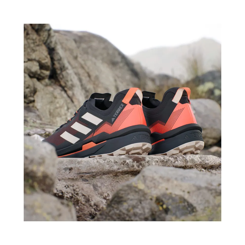 Adidas Terrex Skychaser Tech Gore-Tex Hiking Core Black / Wonder Beige / Semi Impact Orange (IE9904)