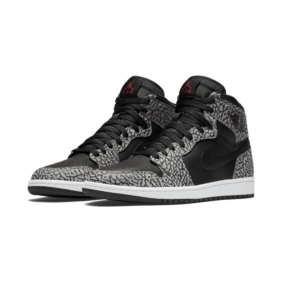 Jordan 1 Retro Un-Supreme Black/Cement-White-Varsity Red (839115-013)