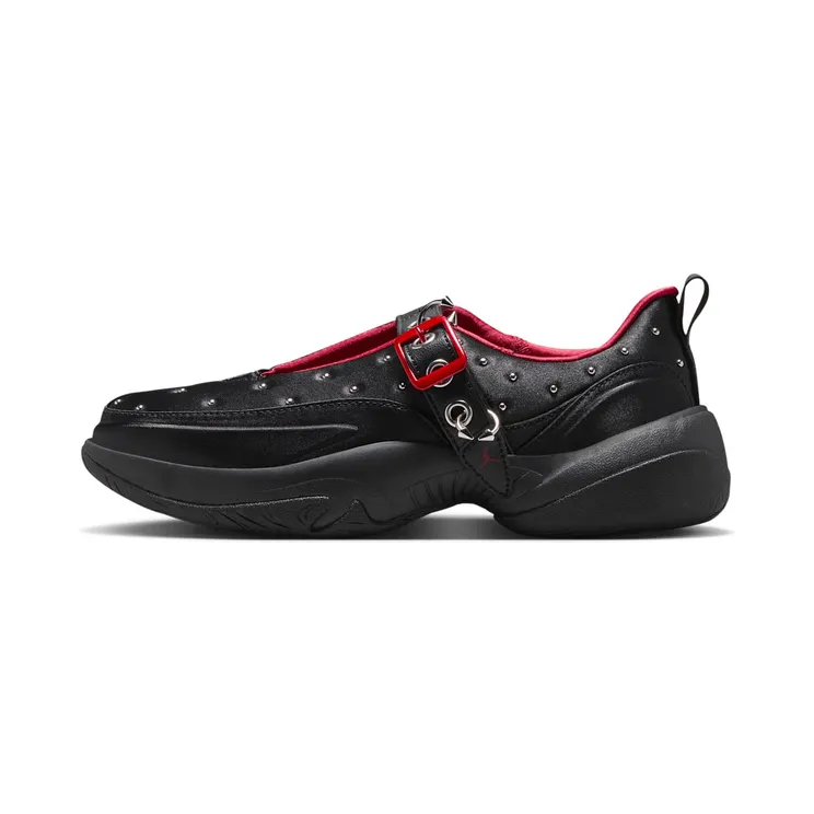 Jordan Nike “White / Black / Metallic Silver / University Red” (IW2024-160)
