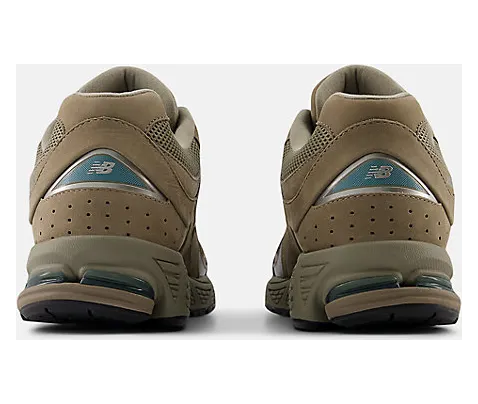 new-balance-2002r U2002ROA