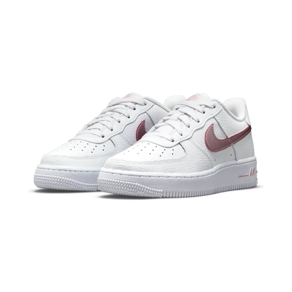 Nike Air Force 1 Older Kids’ White (CT3839-104)