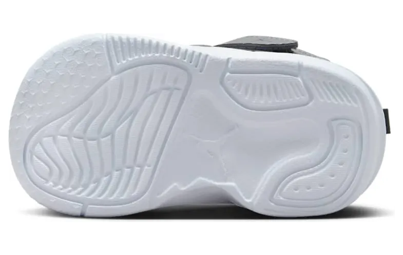 air-jordan-max-aura DZ4355-007