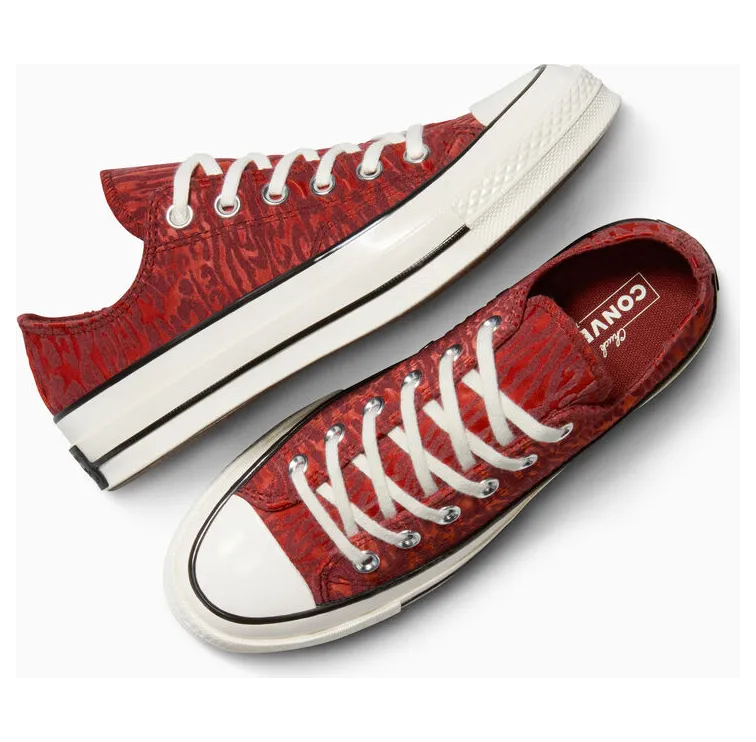 converse-chuck-taylor-all-star A17645C