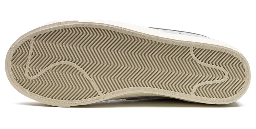 nike-blazer DO9787-001