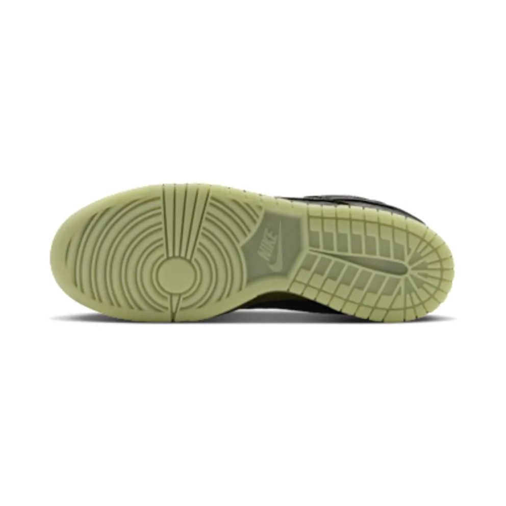 Nike Dunk Low – Halloween – “Bog Green / Black / Luminous Green / Bog Green” (IX5169-300)