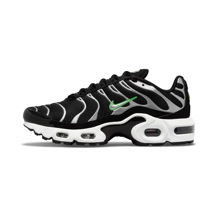 Nike Air Max Plus “Black / Green Strike / White / Chrome” (CD0609-016)