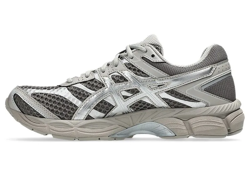 ASICS GEL-CUMULUS 16 “Cocoa Powder / Pure Silver” (1203A733-201)