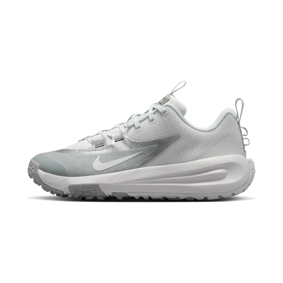 Nike Cross Turf “Photon Dust/Vast Grey/Metallic Silver” (HM8856-002)