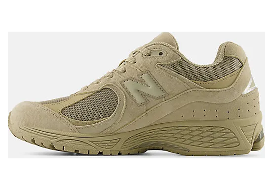 New Balance 2002R “Stoneware Silver”: hype die wel klopt (2)