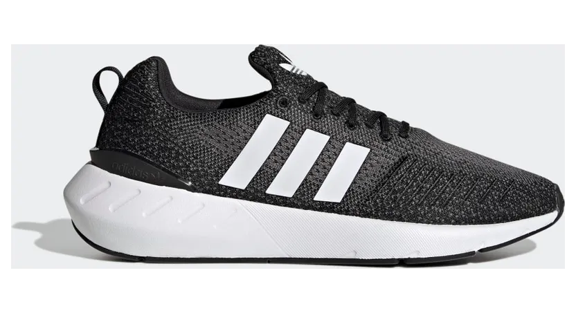 adidas Swift Run 22 Schuh Core Black / Cloud White / Grey Five (GZ3496)