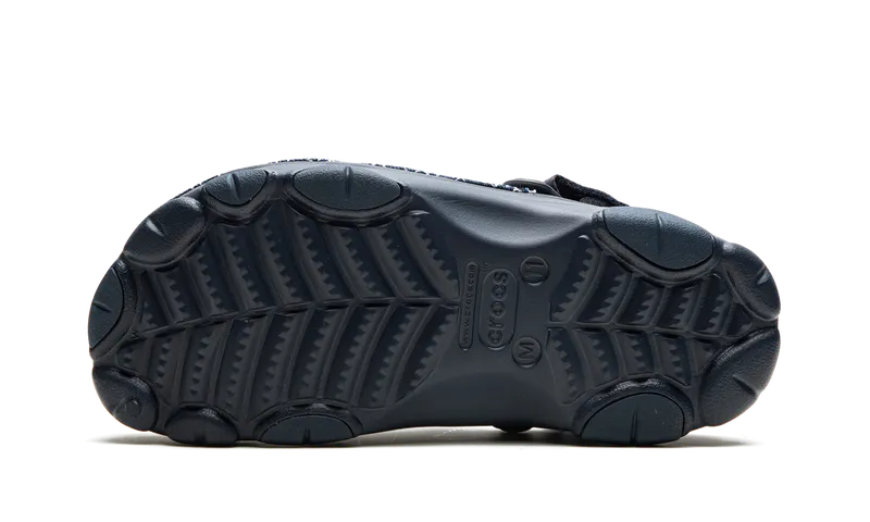 Crocs Classic All Terrain Clog “Levi’s – Shasiko Navy” (208917-410)