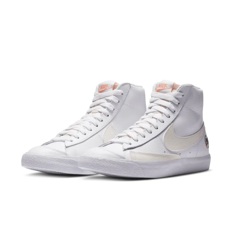 Nike Blazer Mid 77 White Sail Metallic Gold (W) White/Sail-Metallic Gold-Atomic Pink (DC1421-100)